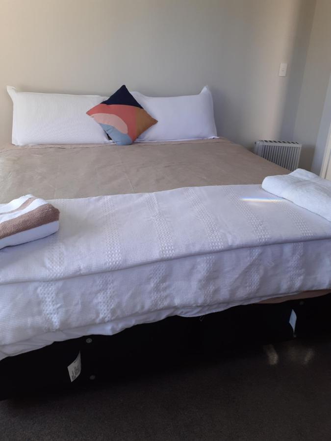 Intrepid Bed & Breakfast Christchurch Extérieur photo